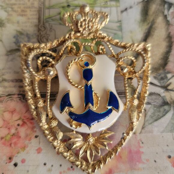 Brooch Women Vintage Anchor Pin Navy Enamel Nautical Gold Tone Lapel Brooch - Picture 6 of 10